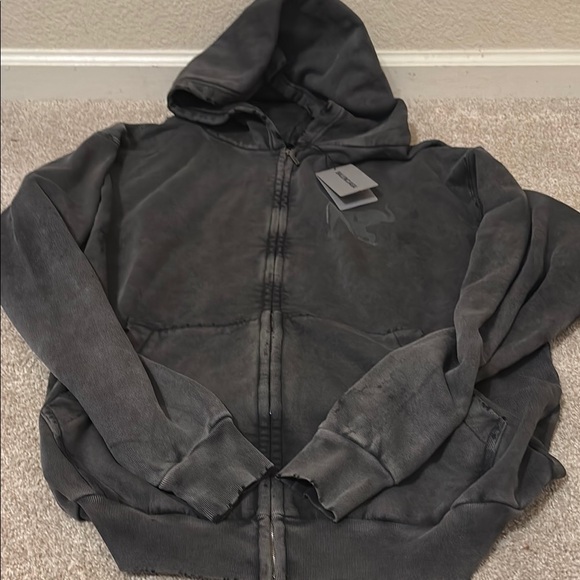 Balenciaga Oversized Distressed Elephant Sweatshirt - Picture 2 of 8